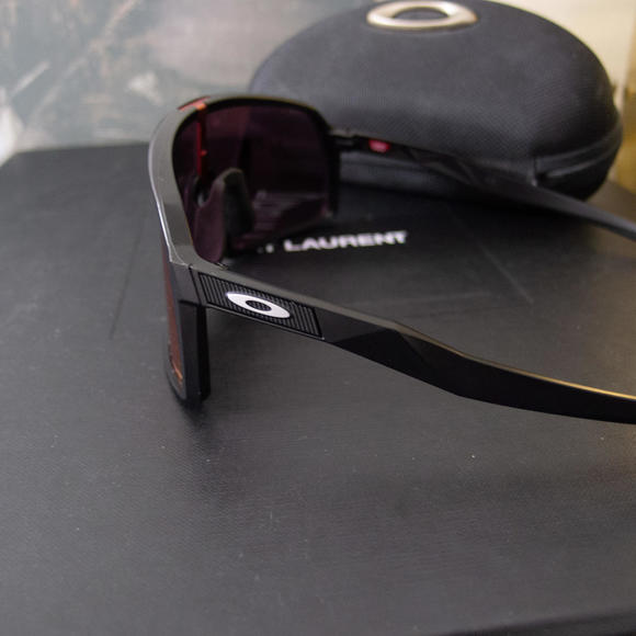 Oakley Sutro Prizm Sunglasses - Picture 5 of 7
